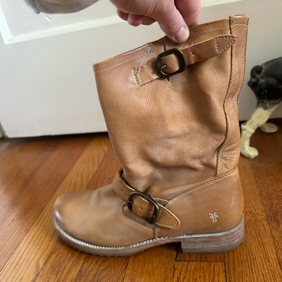 Frye | Veronica Short Tan Pull On Booties - Picture 6 of 8